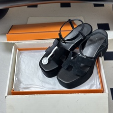 顶级品质(配高档飞机盒✈️)Hermes 爱马仕🐎 Jam30凉鞋系列 H家粗跟凉鞋 H 鞋面防水台高跟 顶级品质(配高档飞机盒✈️)Hermes 爱马仕🐎 Jam30凉鞋系列 H家粗跟凉鞋 H 鞋面防水台高跟