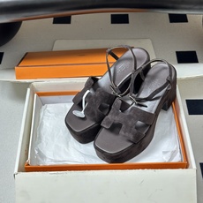 顶级品质(配高档飞机盒✈️)Hermes 爱马仕🐎 Jam30凉鞋系列 H家粗跟凉鞋 H 鞋面防水台高跟 顶级品质(配高档飞机盒✈️)Hermes 爱马仕🐎 Jam30凉鞋系列 H家粗跟凉鞋 H 鞋面防水台高跟