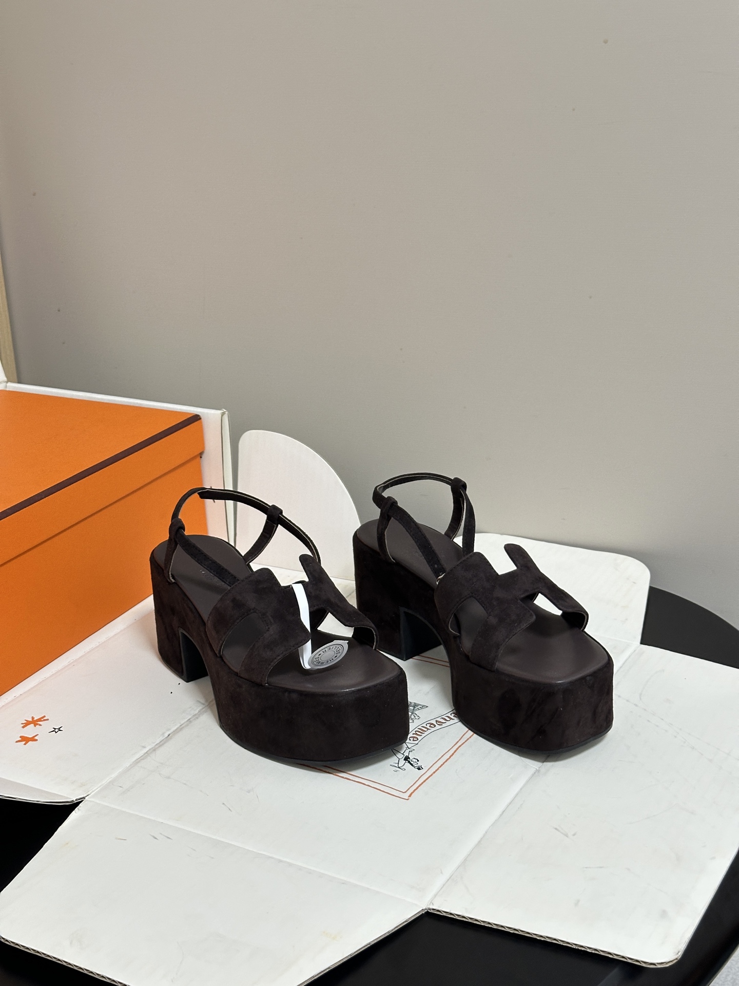 顶级品质（配高档飞机盒✈️）Hermes 爱马仕🐎 Jam30凉鞋系列 H家粗跟凉鞋 H 鞋面防水台高跟