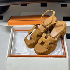 顶级品质(配高档飞机盒✈️)Hermes 爱马仕🐎 Jam30凉鞋系列 H家粗跟凉鞋 H 鞋面防水台高跟 顶级品质(配高档飞机盒✈️)Hermes 爱马仕🐎 Jam30凉鞋系列 H家粗跟凉鞋 H 鞋面防水台高跟