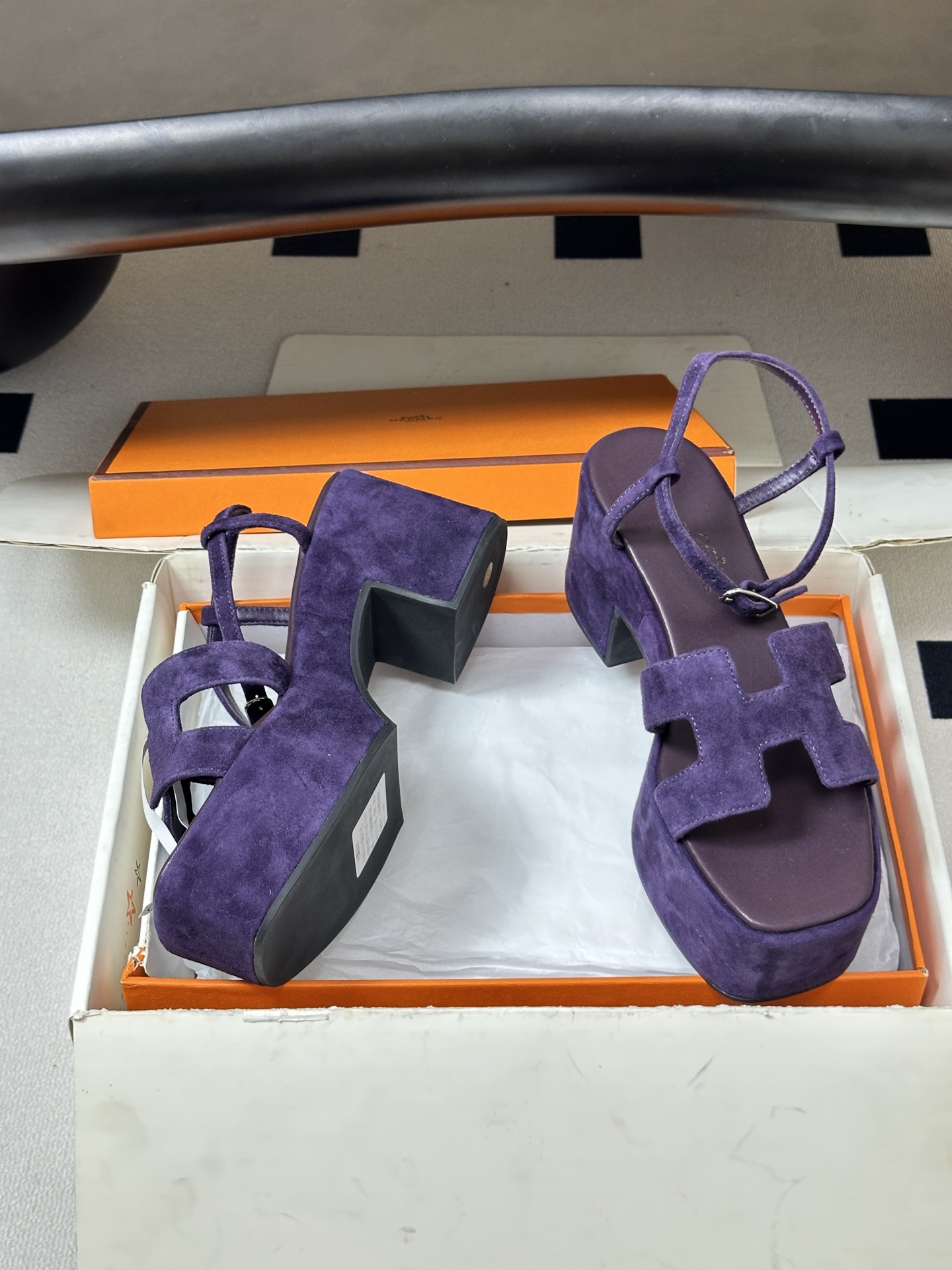 顶级品质（配高档飞机盒✈️）Hermes 爱马仕🐎 Jam30凉鞋系列 H家粗跟凉鞋 H 鞋面防水台高跟