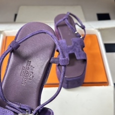 顶级品质(配高档飞机盒✈️)Hermes 爱马仕🐎 Jam30凉鞋系列 H家粗跟凉鞋 H 鞋面防水台高跟 顶级品质(配高档飞机盒✈️)Hermes 爱马仕🐎 Jam30凉鞋系列 H家粗跟凉鞋 H 鞋面防水台高跟