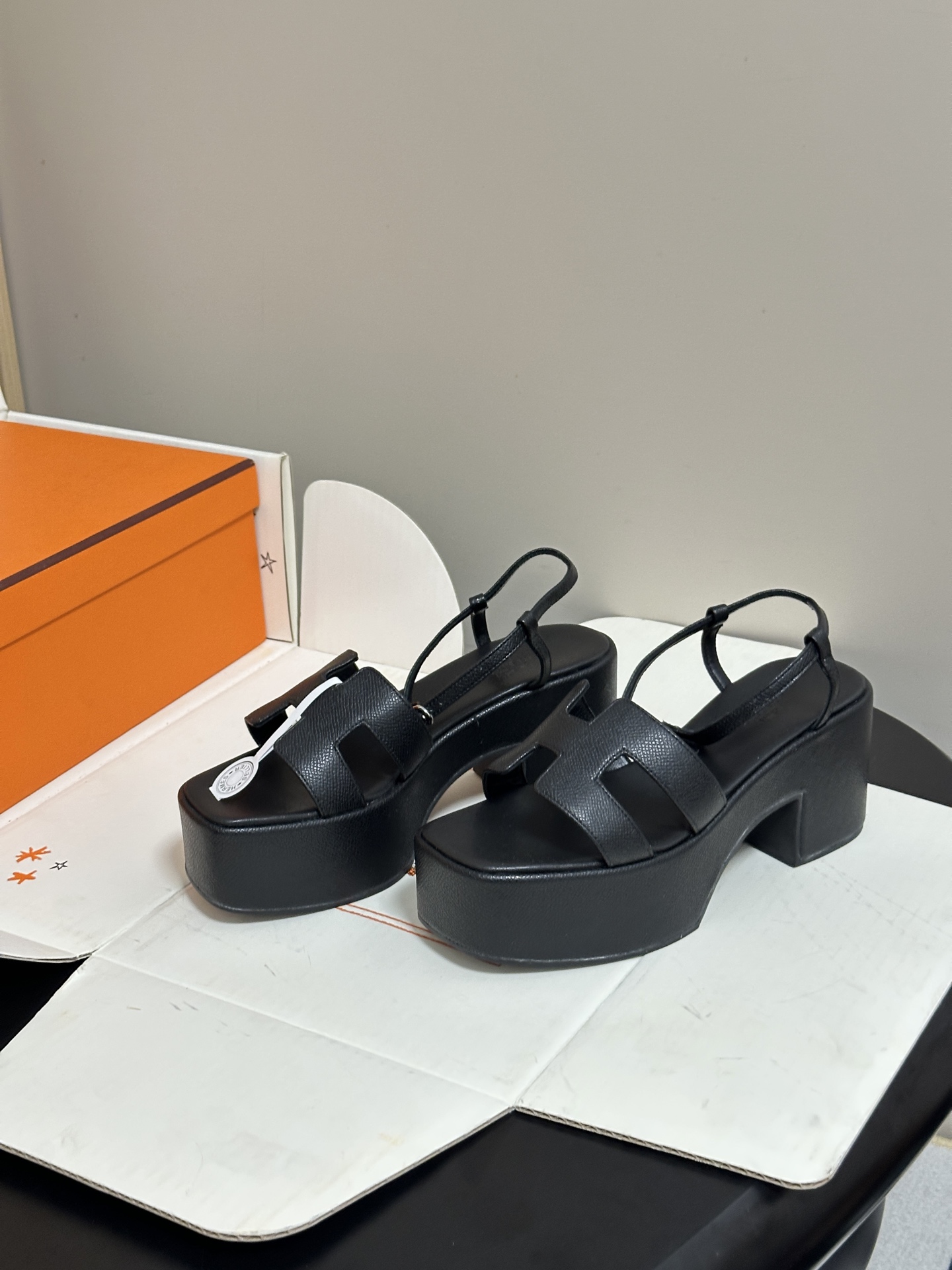 顶级品质（配高档飞机盒✈️）Hermes 爱马仕🐎 Jam30凉鞋系列 H家粗跟凉鞋 H 鞋面防水台高跟