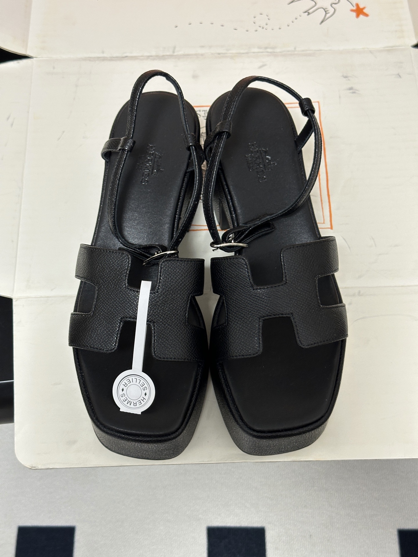 顶级品质（配高档飞机盒✈️）Hermes 爱马仕🐎 Jam30凉鞋系列 H家粗跟凉鞋 H 鞋面防水台高跟