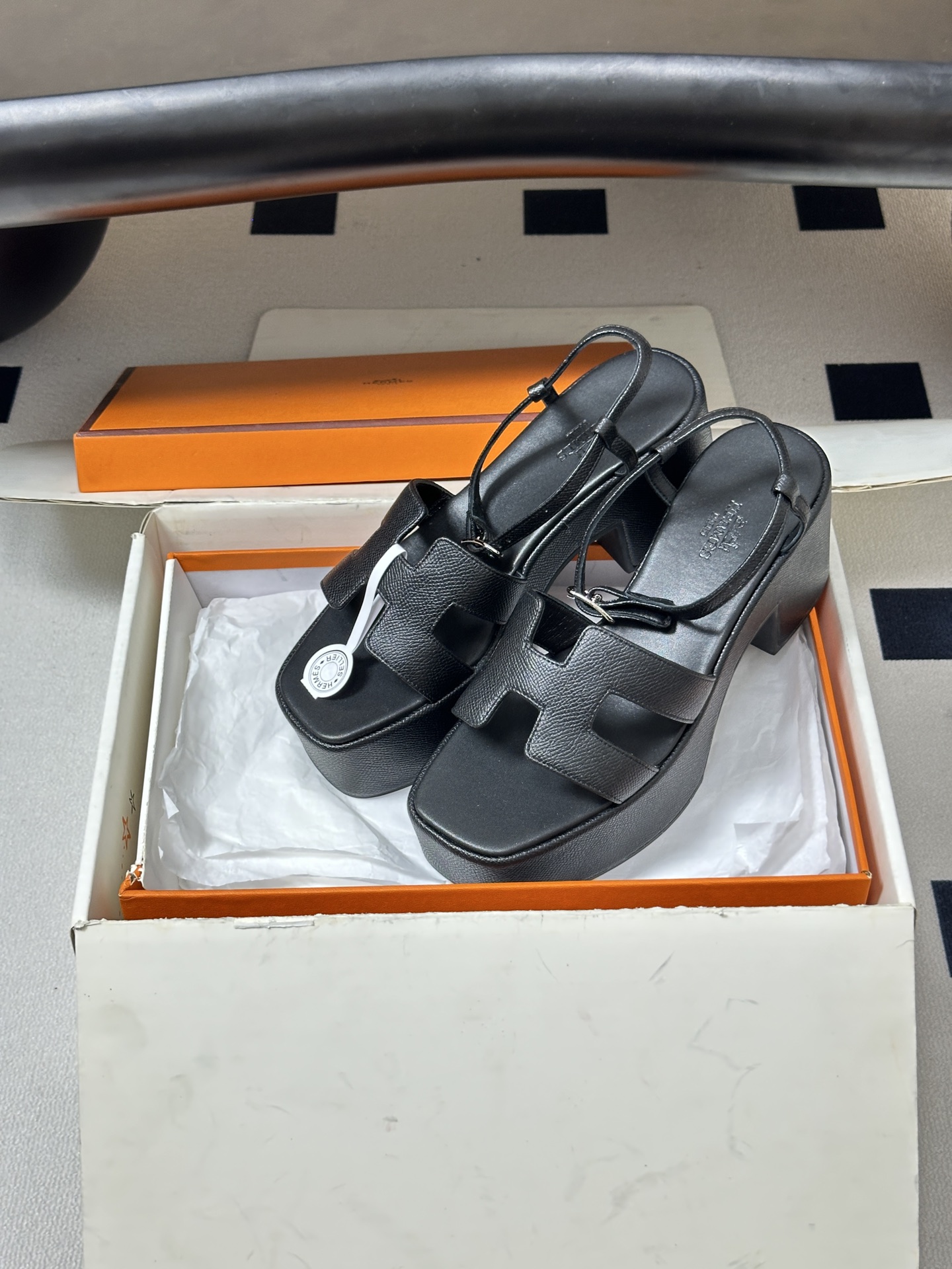 顶级品质（配高档飞机盒✈️）Hermes 爱马仕🐎 Jam30凉鞋系列 H家粗跟凉鞋 H 鞋面防水台高跟