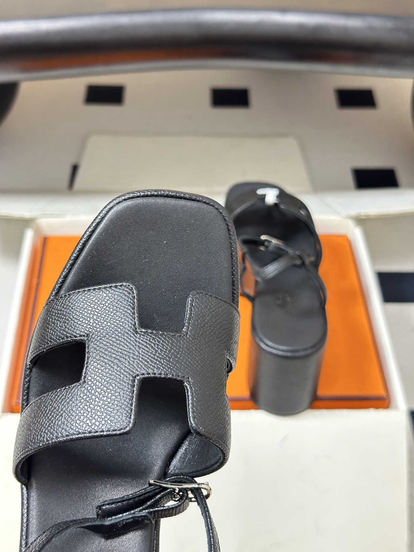 顶级品质（配高档飞机盒✈️）Hermes 爱马仕🐎 Jam30凉鞋系列 H家粗跟凉鞋 H 鞋面防水台高跟