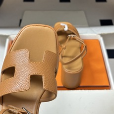 顶级品质(配高档飞机盒✈️)Hermes 爱马仕🐎 Jam30凉鞋系列 H家粗跟凉鞋 H 鞋面防水台高跟 顶级品质(配高档飞机盒✈️)Hermes 爱马仕🐎 Jam30凉鞋系列 H家粗跟凉鞋 H 鞋面防水台高跟