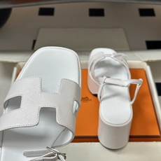 顶级品质(配高档飞机盒✈️)Hermes 爱马仕🐎 Jam30凉鞋系列 H家粗跟凉鞋 H 鞋面防水台高跟 顶级品质(配高档飞机盒✈️)Hermes 爱马仕🐎 Jam30凉鞋系列 H家粗跟凉鞋 H 鞋面防水台高跟