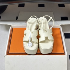 顶级品质(配高档飞机盒✈️)Hermes 爱马仕🐎 Jam30凉鞋系列 H家粗跟凉鞋 H 鞋面防水台高跟 顶级品质(配高档飞机盒✈️)Hermes 爱马仕🐎 Jam30凉鞋系列 H家粗跟凉鞋 H 鞋面防水台高跟