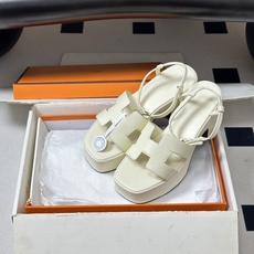 顶级品质(配高档飞机盒✈️)Hermes 爱马仕🐎 Jam30凉鞋系列 H家粗跟凉鞋 H 鞋面防水台高跟 顶级品质(配高档飞机盒✈️)Hermes 爱马仕🐎 Jam30凉鞋系列 H家粗跟凉鞋 H 鞋面防水台高跟