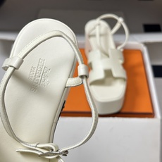 顶级品质(配高档飞机盒✈️)Hermes 爱马仕🐎 Jam30凉鞋系列 H家粗跟凉鞋 H 鞋面防水台高跟 顶级品质(配高档飞机盒✈️)Hermes 爱马仕🐎 Jam30凉鞋系列 H家粗跟凉鞋 H 鞋面防水台高跟