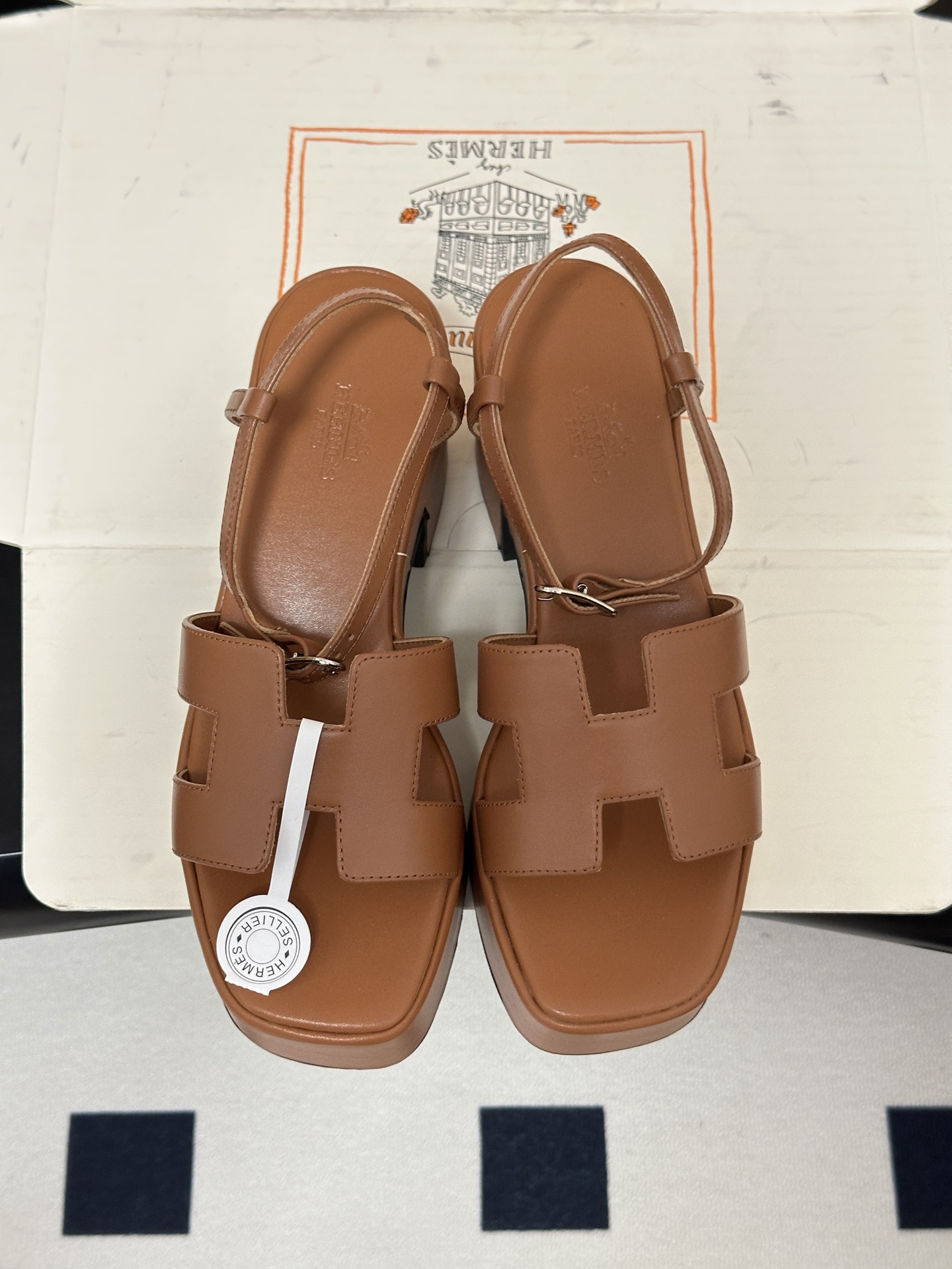 顶级品质（配高档飞机盒✈️）Hermes 爱马仕🐎 Jam30凉鞋系列 H家粗跟凉鞋 H 鞋面防水台高跟