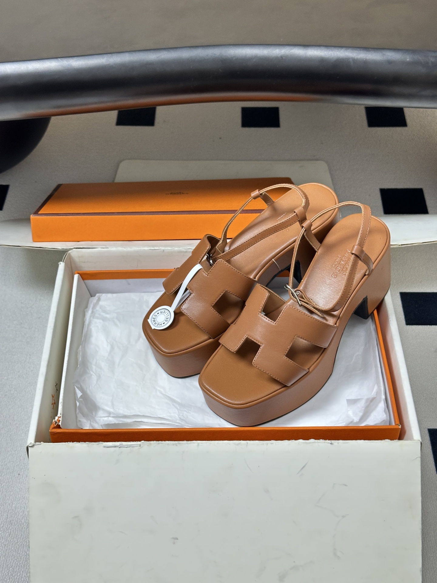 顶级品质（配高档飞机盒✈️）Hermes 爱马仕🐎 Jam30凉鞋系列 H家粗跟凉鞋 H 鞋面防水台高跟
