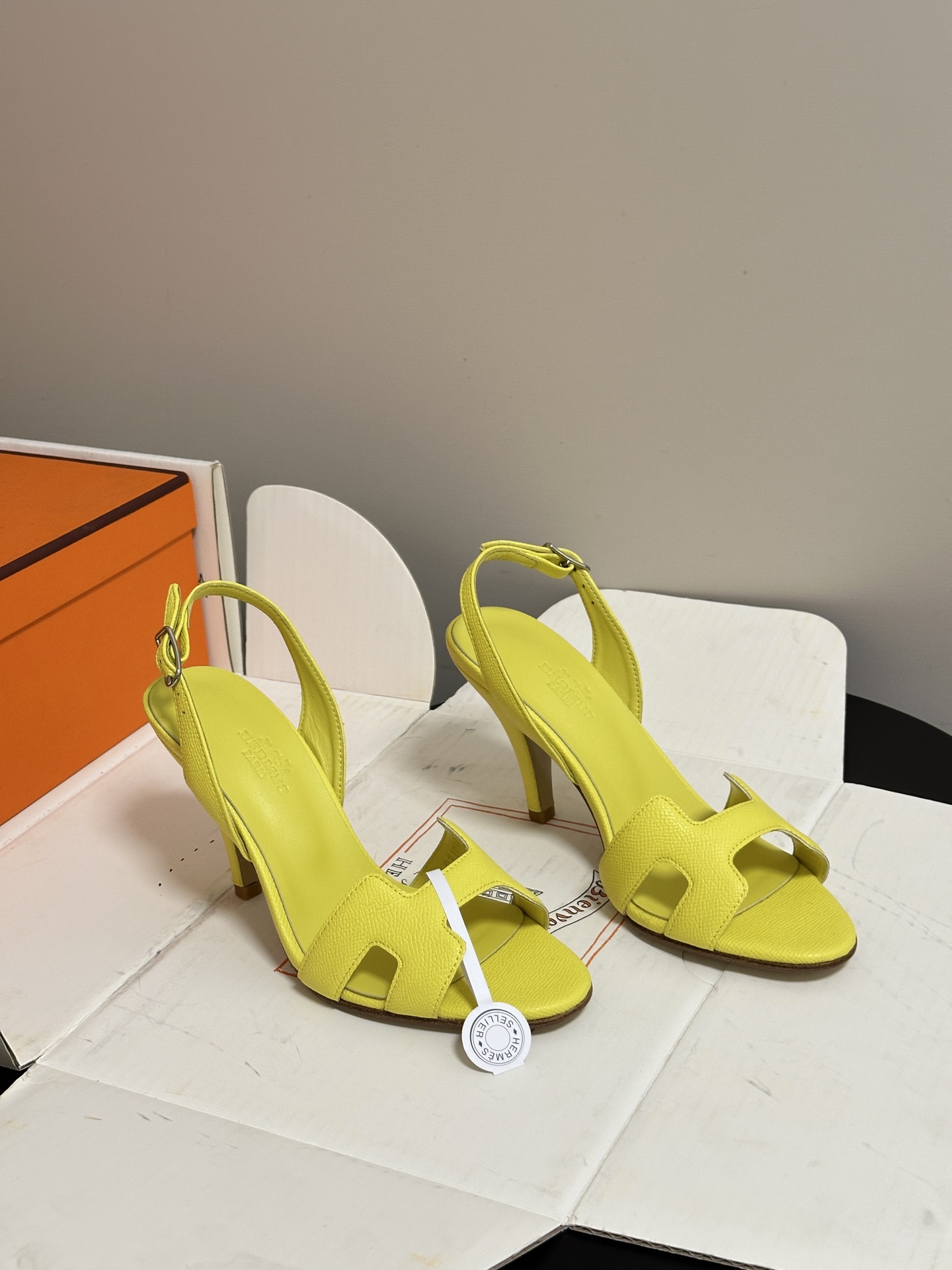顶级品质（配高档飞机盒✈️）Hermes 爱马仕🐎 Joy凉鞋系列 H家经典款 细跟后扣带凉鞋手掌纹H鞋