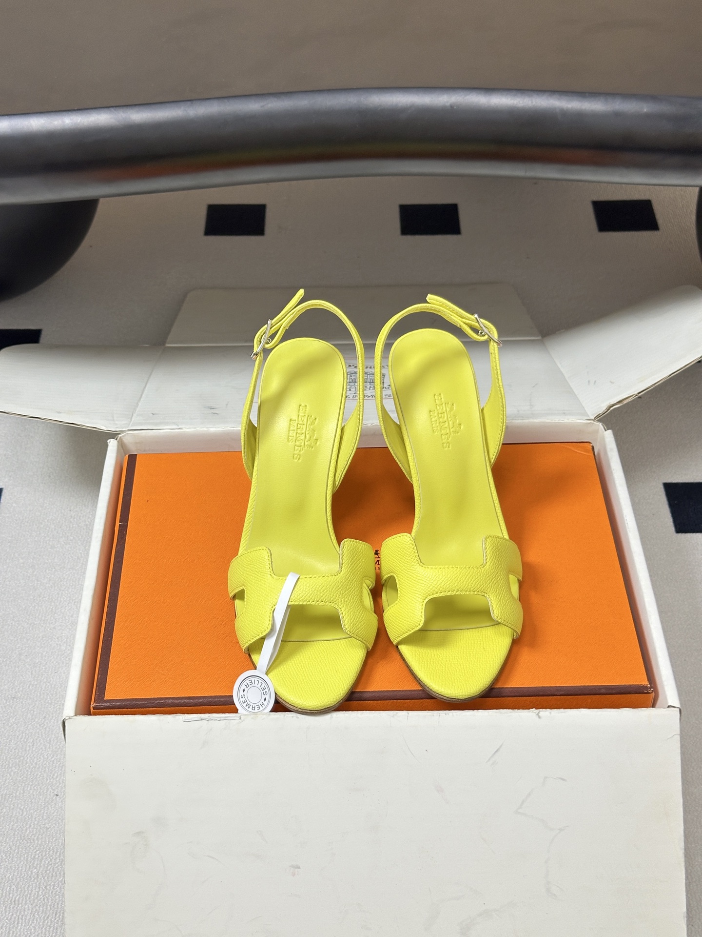 顶级品质（配高档飞机盒✈️）Hermes 爱马仕🐎 Joy凉鞋系列 H家经典款 细跟后扣带凉鞋手掌纹H鞋