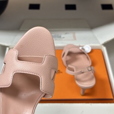 顶级品质(配高档飞机盒✈️)Hermes 爱马仕🐎 Joy凉鞋系列 H家经典款 细跟后扣带凉鞋手掌纹H鞋 顶级品质(配高档飞机盒✈️)Hermes 爱马仕🐎 Joy凉鞋系列 H家经典款 细跟后扣带凉鞋手掌纹H鞋
