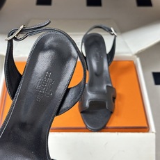顶级品质(配高档飞机盒✈️)Hermes 爱马仕🐎 Joy凉鞋系列 H家经典款 细跟后扣带凉鞋手掌纹H鞋 顶级品质(配高档飞机盒✈️)Hermes 爱马仕🐎 Joy凉鞋系列 H家经典款 细跟后扣带凉鞋手掌纹H鞋