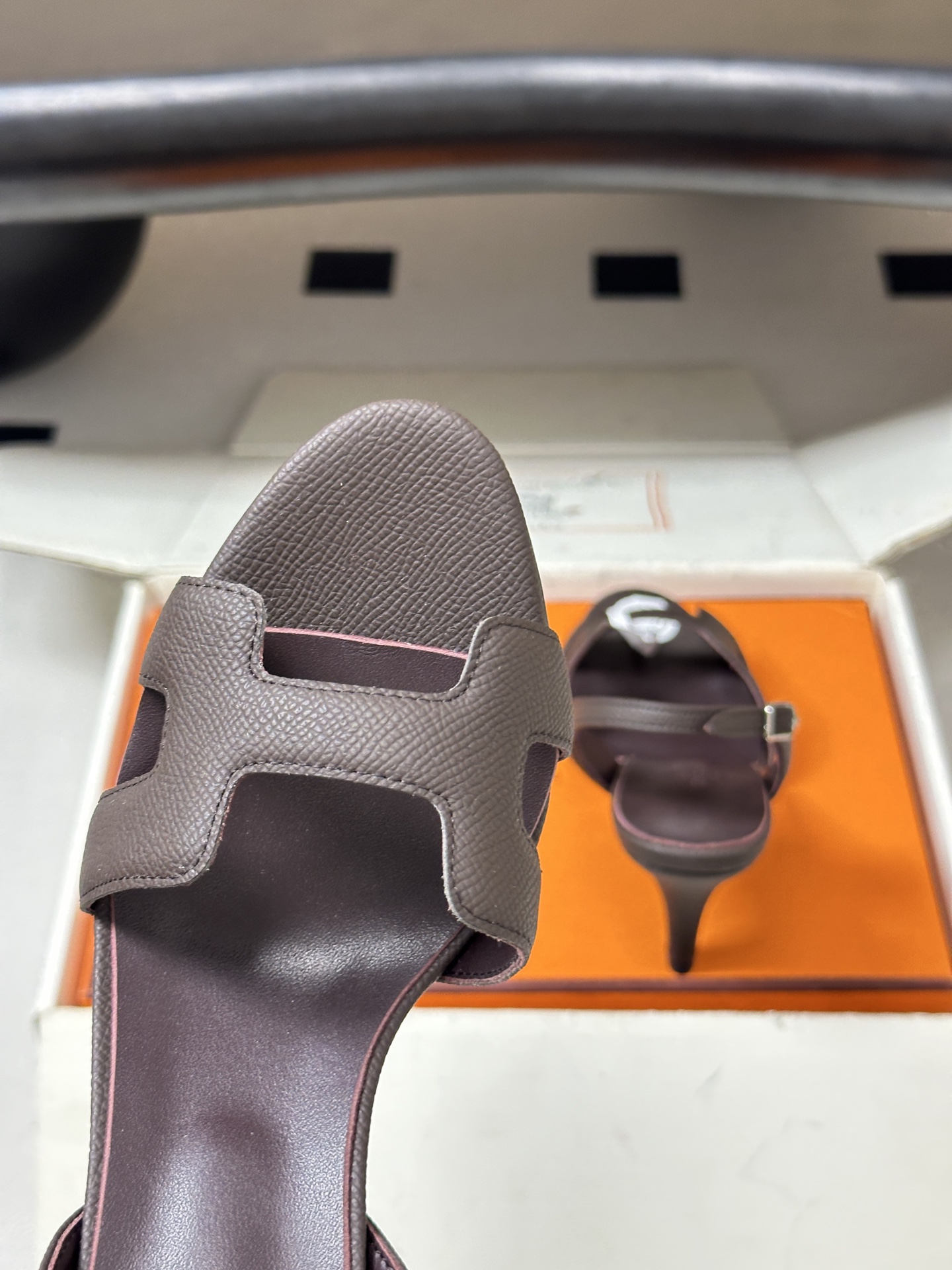 顶级品质（配高档飞机盒✈️）Hermes 爱马仕🐎 Joy凉鞋系列 H家经典款 细跟后扣带凉鞋手掌纹H鞋