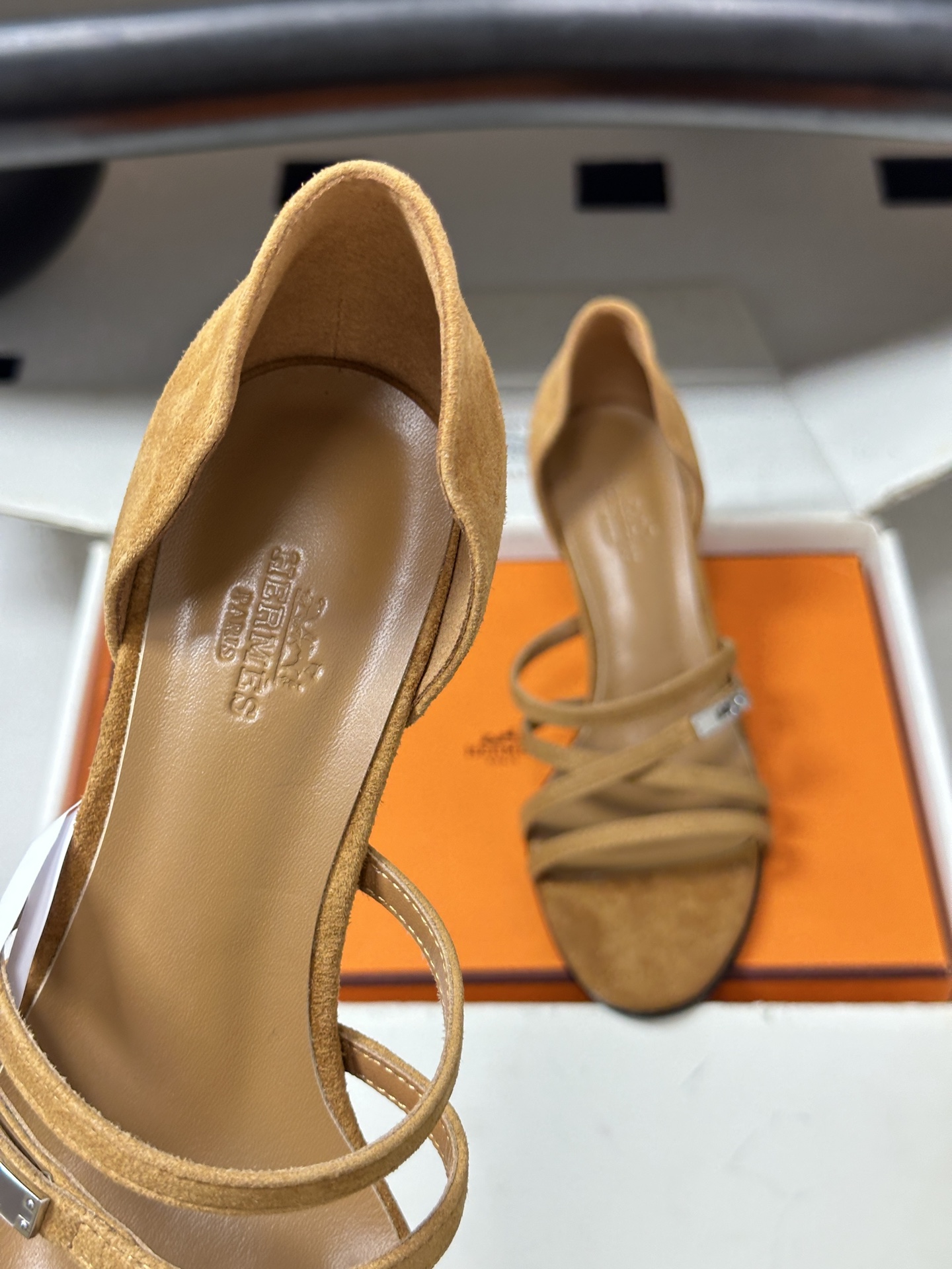 顶级品质（配高档飞机盒✈️）Hermes 爱马仕🐎 H家LiPstick 70凉鞋系列经典Kelly扣高