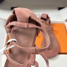 顶级品质(配高档飞机盒✈️)Hermes 爱马仕🐎 H家 2026ss春夏新款 Milos凉鞋系列经典猪 顶级品质(配高档飞机盒✈️)Hermes 爱马仕🐎 H家 2026ss春夏新款 Milos凉鞋系列经典猪