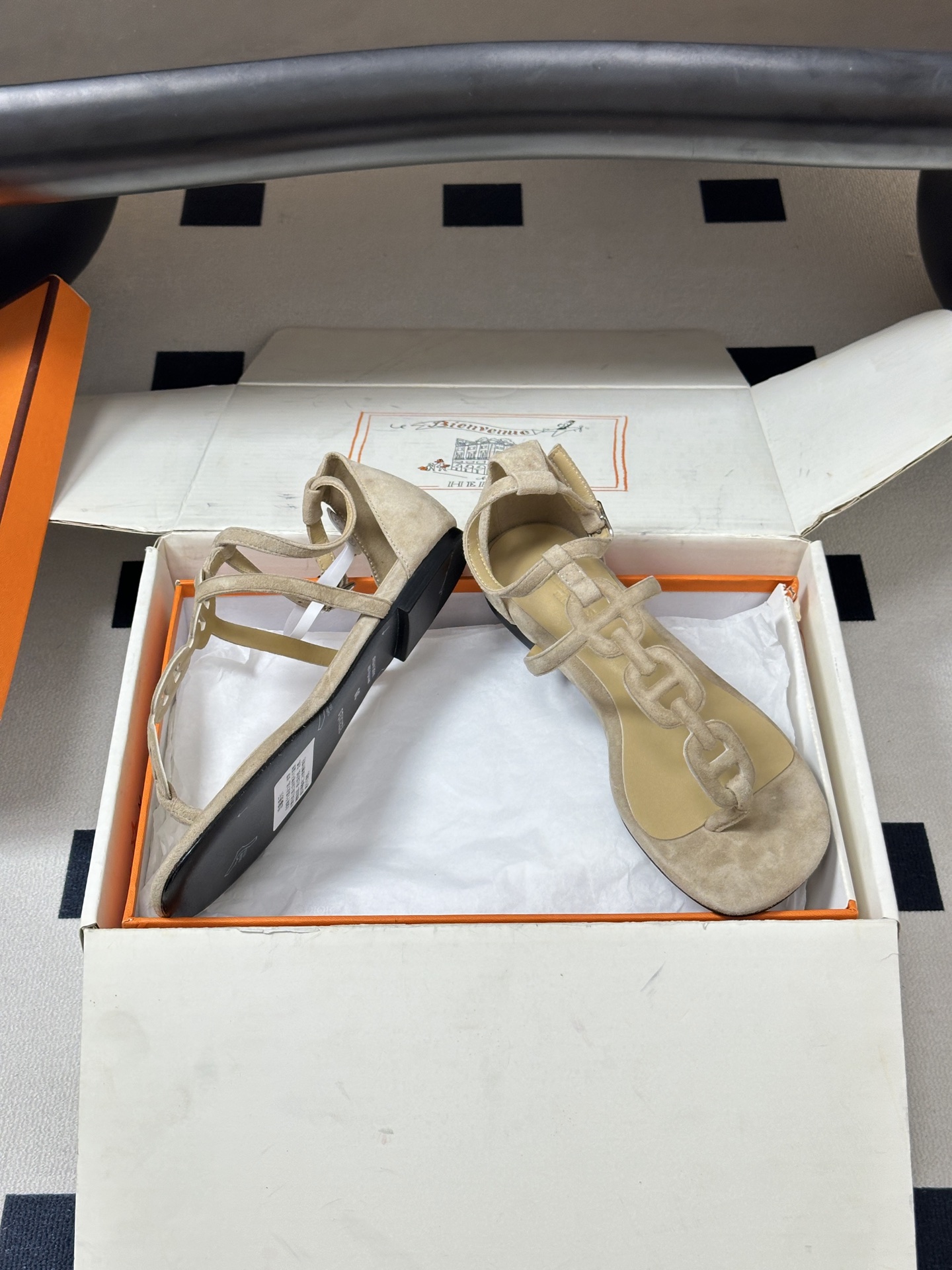 顶级品质（配高档飞机盒✈️）Hermes 爱马仕🐎 H家 2026ss春夏新款 Milos凉鞋系列经典猪