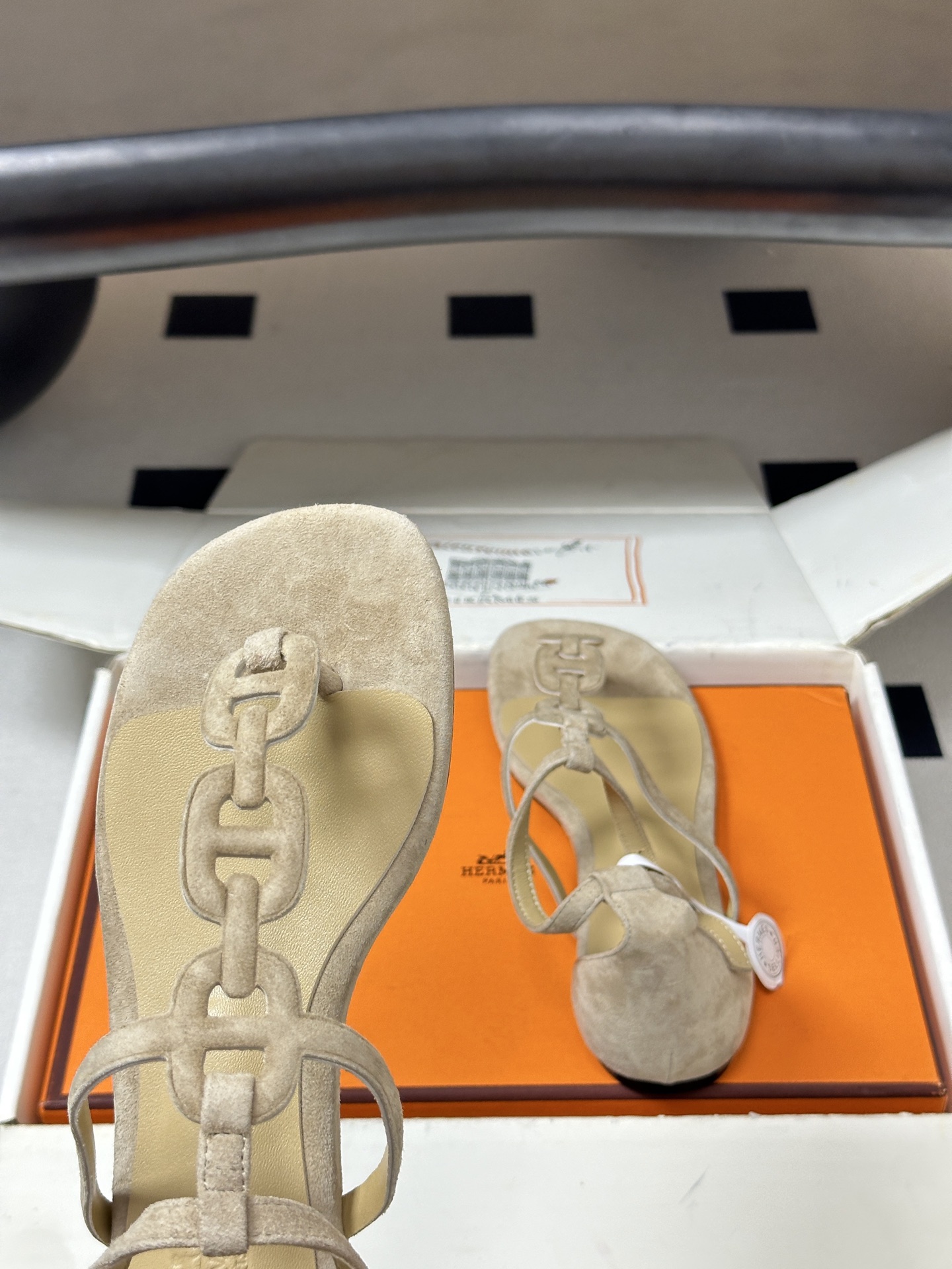 顶级品质（配高档飞机盒✈️）Hermes 爱马仕🐎 H家 2026ss春夏新款 Milos凉鞋系列经典猪