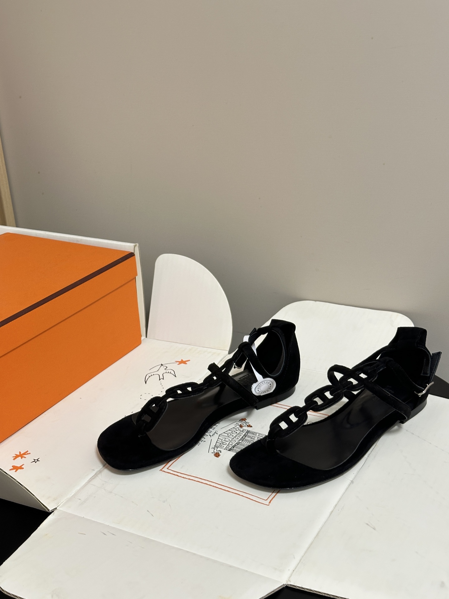 顶级品质（配高档飞机盒✈️）Hermes 爱马仕🐎 H家 2026ss春夏新款 Milos凉鞋系列经典猪