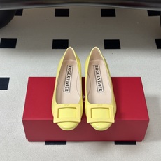 顶级品质2026早春新款 Roger vivier 罗杰维维亚 RV U Look漆皮芭蕾舞鞋圆头经典方 顶级品质2026早春新款 Roger vivier 罗杰维维亚 RV U Look漆皮芭蕾舞鞋圆头经典方
