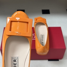 顶级品质2026早春新款 Roger vivier 罗杰维维亚 RV U Look漆皮芭蕾舞鞋圆头经典方 顶级品质2026早春新款 Roger vivier 罗杰维维亚 RV U Look漆皮芭蕾舞鞋圆头经典方
