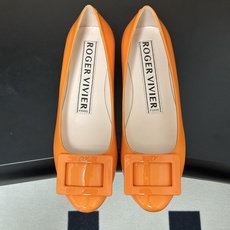 顶级品质2026早春新款 Roger vivier 罗杰维维亚 RV U Look漆皮芭蕾舞鞋圆头经典方 顶级品质2026早春新款 Roger vivier 罗杰维维亚 RV U Look漆皮芭蕾舞鞋圆头经典方