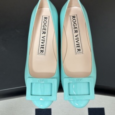 顶级品质2026早春新款 Roger vivier 罗杰维维亚 RV U Look漆皮芭蕾舞鞋圆头经典方 顶级品质2026早春新款 Roger vivier 罗杰维维亚 RV U Look漆皮芭蕾舞鞋圆头经典方