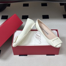 顶级品质2026早春新款 Roger vivier 罗杰维维亚 RV U Look漆皮芭蕾舞鞋圆头经典方 顶级品质2026早春新款 Roger vivier 罗杰维维亚 RV U Look漆皮芭蕾舞鞋圆头经典方