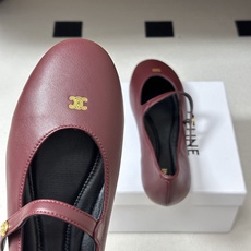 26Fw春夏新款CELINE 赛琳 思琳经典凯旋门一字带玛丽珍鞋平底芭蕾舞鞋单鞋经典玛丽珍鞋型的现代演绎 26Fw春夏新款CELINE 赛琳 思琳经典凯旋门一字带玛丽珍鞋平底芭蕾舞鞋单鞋经典玛丽珍鞋型的现代演绎