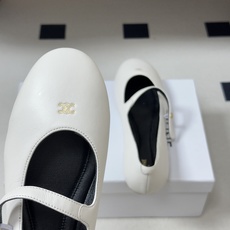 26Fw春夏新款CELINE 赛琳 思琳经典凯旋门一字带玛丽珍鞋平底芭蕾舞鞋单鞋经典玛丽珍鞋型的现代演绎 26Fw春夏新款CELINE 赛琳 思琳经典凯旋门一字带玛丽珍鞋平底芭蕾舞鞋单鞋经典玛丽珍鞋型的现代演绎