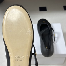 26Fw春夏新款CELINE 赛琳 思琳经典凯旋门一字带玛丽珍鞋平底芭蕾舞鞋单鞋经典玛丽珍鞋型的现代演绎 26Fw春夏新款CELINE 赛琳 思琳经典凯旋门一字带玛丽珍鞋平底芭蕾舞鞋单鞋经典玛丽珍鞋型的现代演绎