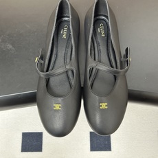 26Fw春夏新款CELINE 赛琳 思琳经典凯旋门一字带玛丽珍鞋平底芭蕾舞鞋单鞋经典玛丽珍鞋型的现代演绎 26Fw春夏新款CELINE 赛琳 思琳经典凯旋门一字带玛丽珍鞋平底芭蕾舞鞋单鞋经典玛丽珍鞋型的现代演绎