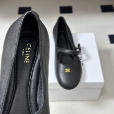 26Fw春夏新款CELINE 赛琳 思琳经典凯旋门一字带玛丽珍鞋平底芭蕾舞鞋单鞋经典玛丽珍鞋型的现代演绎 26Fw春夏新款CELINE 赛琳 思琳经典凯旋门一字带玛丽珍鞋平底芭蕾舞鞋单鞋经典玛丽珍鞋型的现代演绎