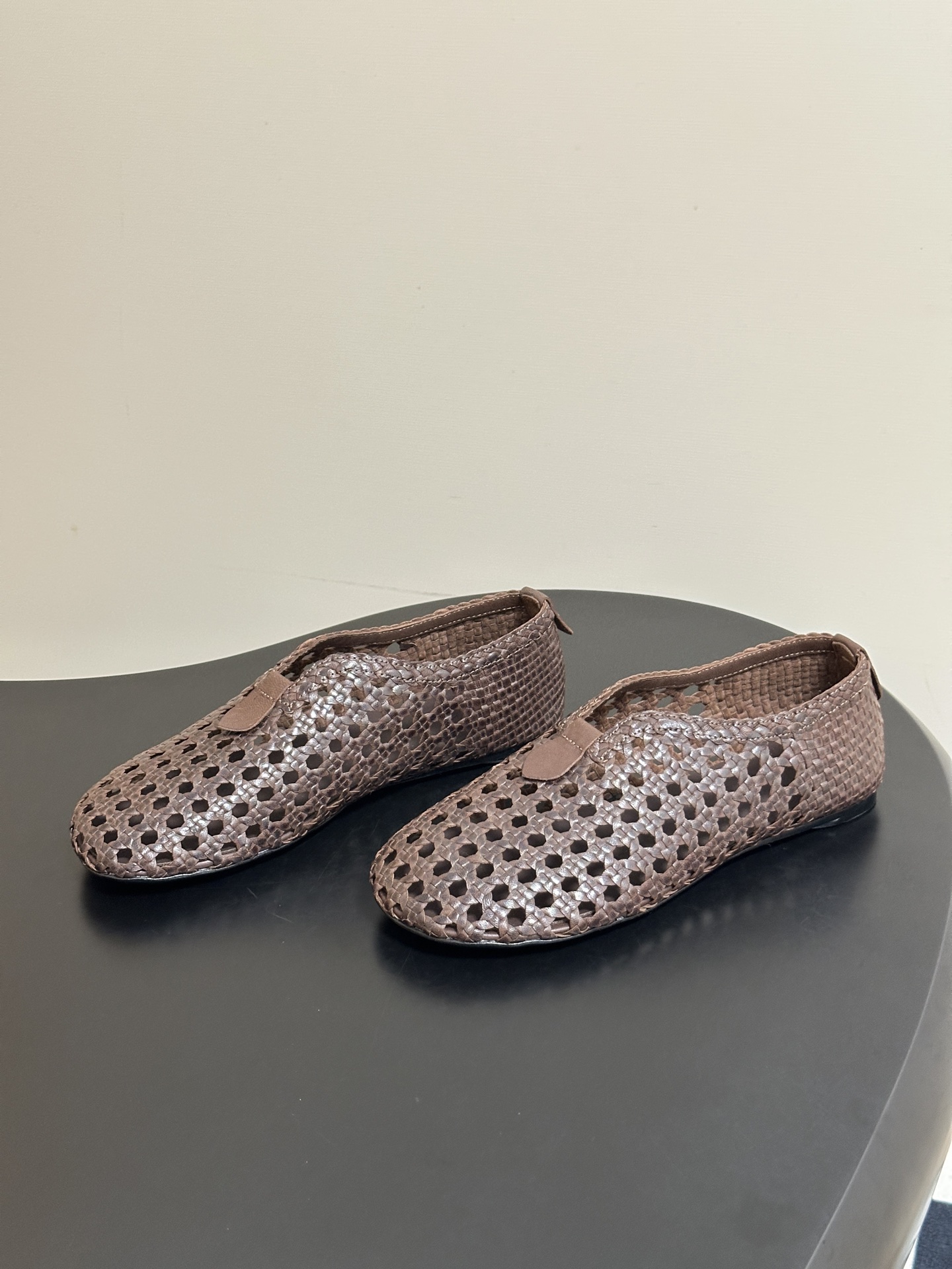 🔥爆炸款Loro Piana 诺悠翩雅 26s春夏新款 LP Floaty牛皮手工编织镂空乐福鞋老钱风复 🔥爆炸款Loro Piana 诺悠翩雅 26s春夏新款 LP Floaty牛皮手工编织镂空乐福鞋老钱风复