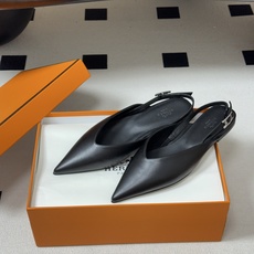 Hermes 爱马仕🐎 2026春夏新款 H家 Nicole露跟凉鞋系列尖头Kelly扣高跟凉鞋 小猫跟 Hermes 爱马仕🐎 2026春夏新款 H家 Nicole露跟凉鞋系列尖头Kelly扣高跟凉鞋 小猫跟