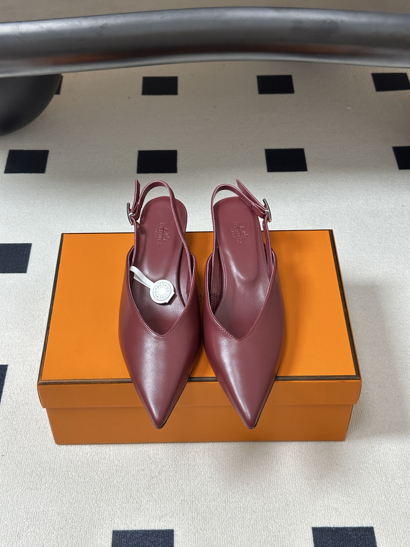 Hermes 爱马仕🐎 2026春夏新款 H家 Nicoletta40露跟凉鞋系列尖头Kelly扣高跟凉 Hermes 爱马仕🐎 2026春夏新款 H家 Nicoletta40露跟凉鞋系列尖头Kelly扣高跟凉