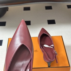 Hermes 爱马仕🐎 2026春夏新款 H家 Nicoletta40露跟凉鞋系列尖头Kelly扣高跟凉 Hermes 爱马仕🐎 2026春夏新款 H家 Nicoletta40露跟凉鞋系列尖头Kelly扣高跟凉
