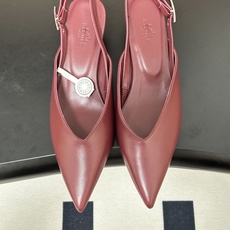 Hermes 爱马仕🐎 2026春夏新款 H家 Nicoletta40露跟凉鞋系列尖头Kelly扣高跟凉 Hermes 爱马仕🐎 2026春夏新款 H家 Nicoletta40露跟凉鞋系列尖头Kelly扣高跟凉
