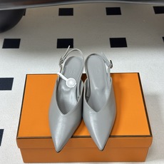 Hermes 爱马仕🐎 2026春夏新款 H家 Nicoletta40露跟凉鞋系列尖头Kelly扣高跟凉 Hermes 爱马仕🐎 2026春夏新款 H家 Nicoletta40露跟凉鞋系列尖头Kelly扣高跟凉
