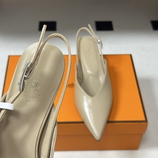 Hermes 爱马仕🐎 2026春夏新款 H家 Nicoletta40露跟凉鞋系列尖头Kelly扣高跟凉 Hermes 爱马仕🐎 2026春夏新款 H家 Nicoletta40露跟凉鞋系列尖头Kelly扣高跟凉