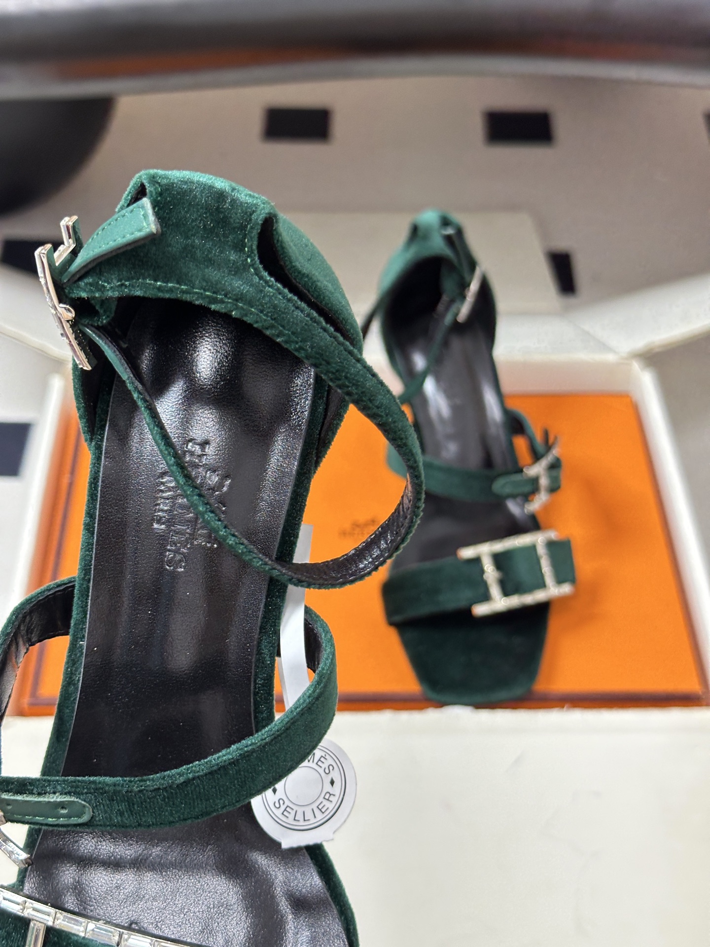 顶级品质（配高档飞机盒✈️）Hermes 爱马仕🐎 H家 2026 春夏新款 Liv凉鞋系列经典Kell