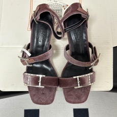 顶级品质(配高档飞机盒✈️)Hermes 爱马仕🐎 H家 2026 春夏新款 Liv凉鞋系列经典Kell 顶级品质(配高档飞机盒✈️)Hermes 爱马仕🐎 H家 2026 春夏新款 Liv凉鞋系列经典Kell