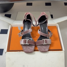 顶级品质(配高档飞机盒✈️)Hermes 爱马仕🐎 H家 2026 春夏新款 Liv凉鞋系列经典Kell 顶级品质(配高档飞机盒✈️)Hermes 爱马仕🐎 H家 2026 春夏新款 Liv凉鞋系列经典Kell