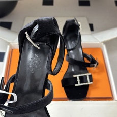 顶级品质(配高档飞机盒✈️)Hermes 爱马仕🐎 H家 2026 春夏新款 Liv凉鞋系列经典Kell 顶级品质(配高档飞机盒✈️)Hermes 爱马仕🐎 H家 2026 春夏新款 Liv凉鞋系列经典Kell