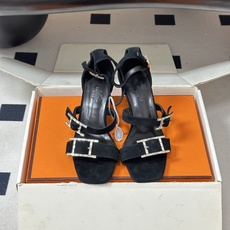 顶级品质(配高档飞机盒✈️)Hermes 爱马仕🐎 H家 2026 春夏新款 Liv凉鞋系列经典Kell 顶级品质(配高档飞机盒✈️)Hermes 爱马仕🐎 H家 2026 春夏新款 Liv凉鞋系列经典Kell