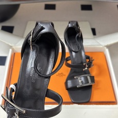 顶级品质(配高档飞机盒✈️)Hermes 爱马仕🐎 H家 2026 春夏新款 Liv凉鞋系列经典Kell 顶级品质(配高档飞机盒✈️)Hermes 爱马仕🐎 H家 2026 春夏新款 Liv凉鞋系列经典Kell